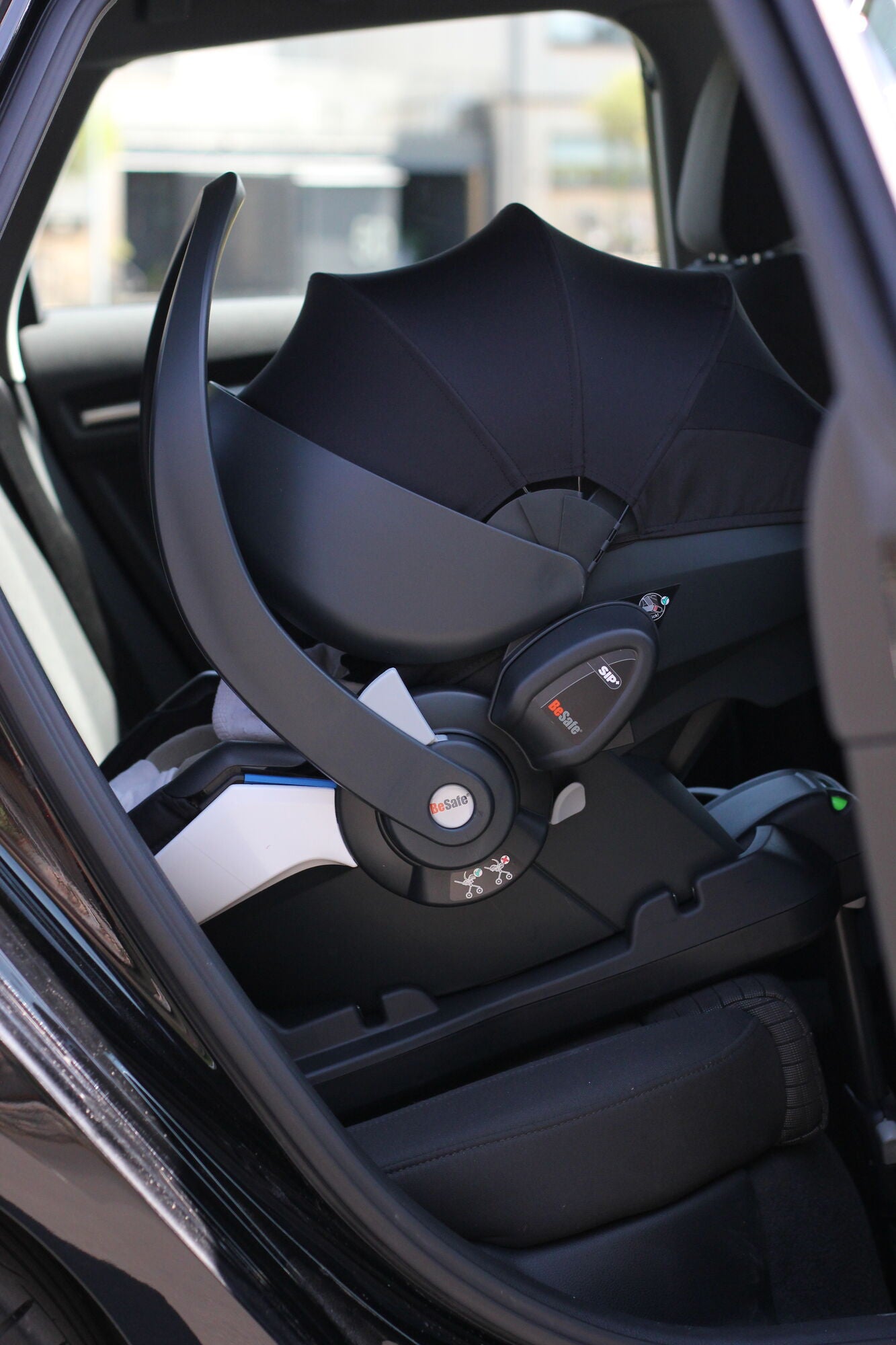 BeSafe iZi Go Modular X2 i-Size (Rear Facing)